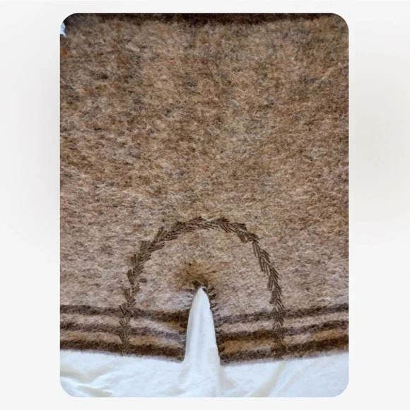 Alpaca Peru  Wool Vintage Shawl Fringe Heavyweight Brown Tan - Picture 6 of 8